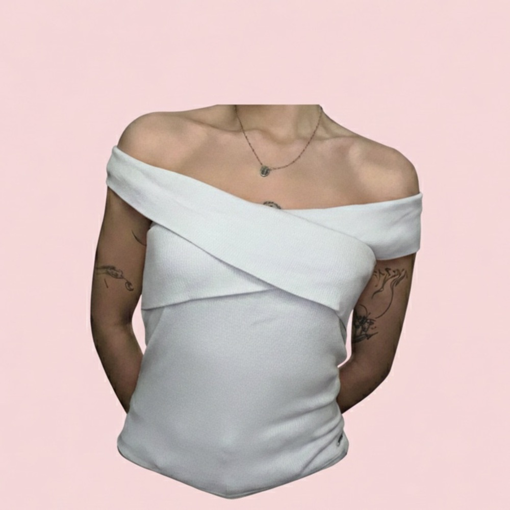 Hollister Off-Shoulder White Blouse